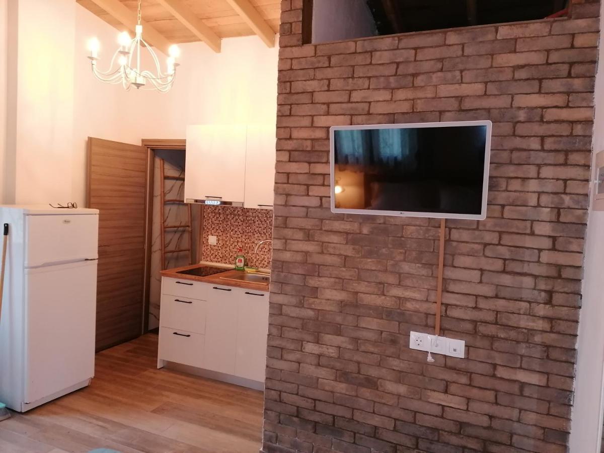 ネア・スキオニ Tiny House By The Seaヴィラ エクステリア 写真